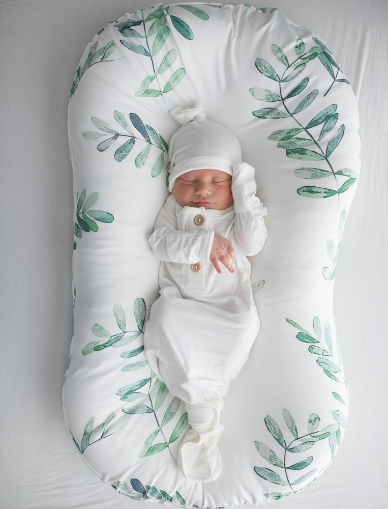 Soft White Newborn Essential Bundle (Hat)