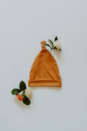 
            
                Load image into Gallery viewer, Knot Hat - Burnt Orange
            
        
